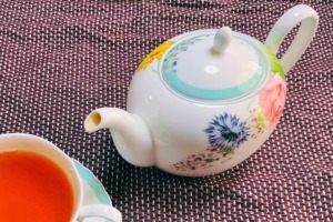 ティーポット:陶器